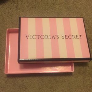 6x4 in Victoria’s Secret Box